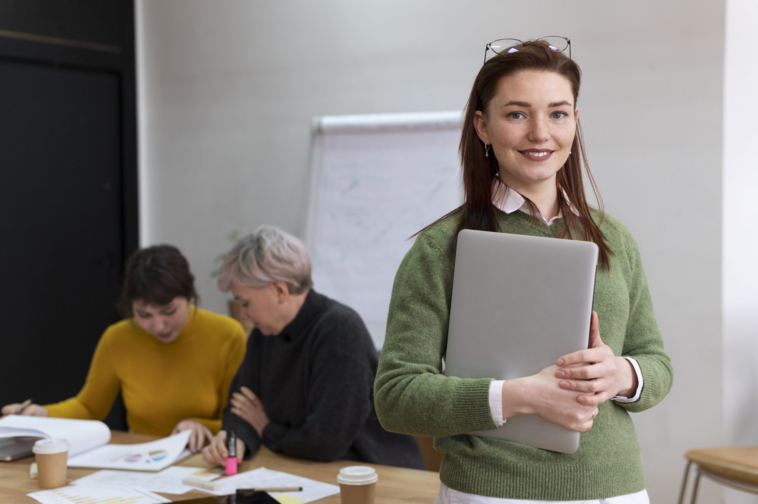 School administrators collaborate to improve student outcomes with edtech tools